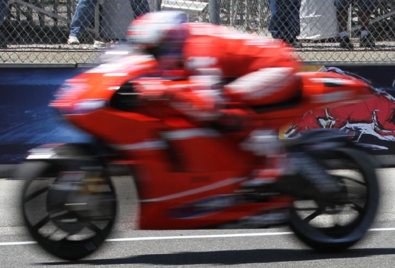 天梭 X MotoGP 蒙特雷拉古纳塞卡摩托车赛事