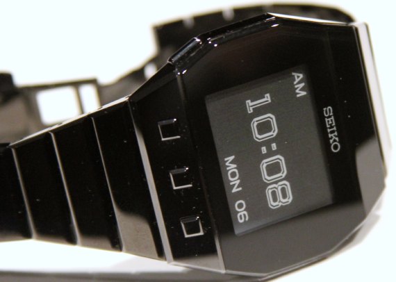 精工活性矩阵EPD电子墨水：数字手表回归时尚