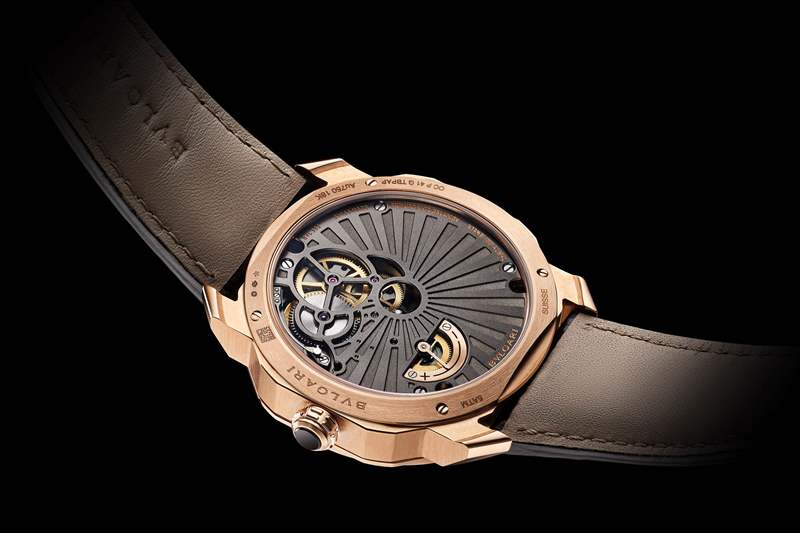 隆重推出宝格丽Octo Roma Central Tourbillon Papillon