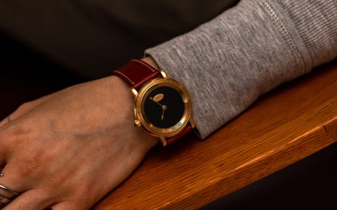 Toric Classic 18k玫瑰金黑色玛瑙表盘