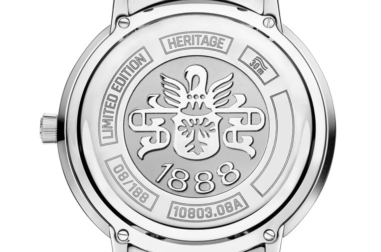 宝齐莱传承系列打造复古风瑞士天文台认证手表底盖造型蕴含特殊意义