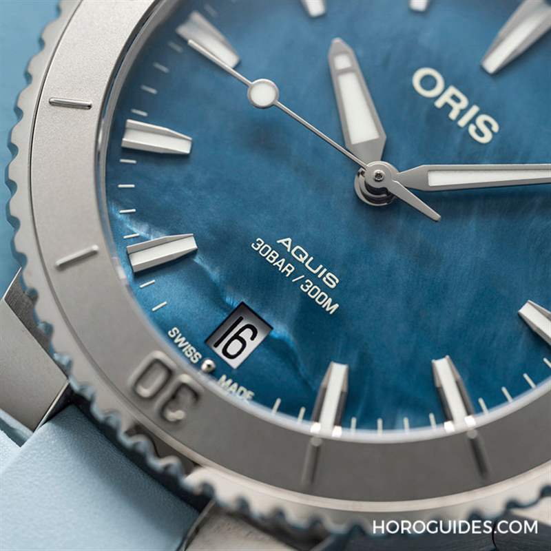 ORIS - 水漾波光，Oris Aquis日期表珍珠母贝面盘款