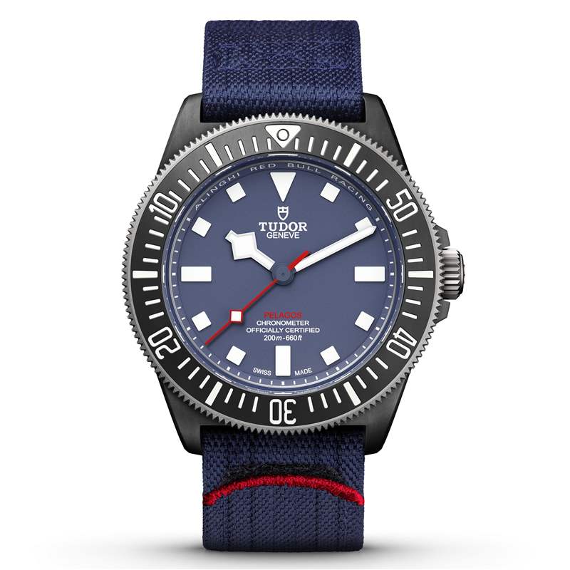 『新表』帝舵推出Pelagos FXD Alinghi Red Bull Racing Edition大三针腕表和计时码表：碳复合材料表壳，蓝白灰帆船色