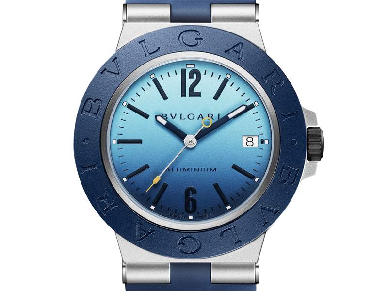 BVLGARI宝格丽推出蓝色表盘Aluminium Capri Editions日历和计时码表：卡普里岛风景
