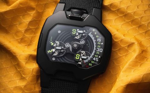 URWERK UR-120系列改换黑色造型诠释创意卫星转头显时技术