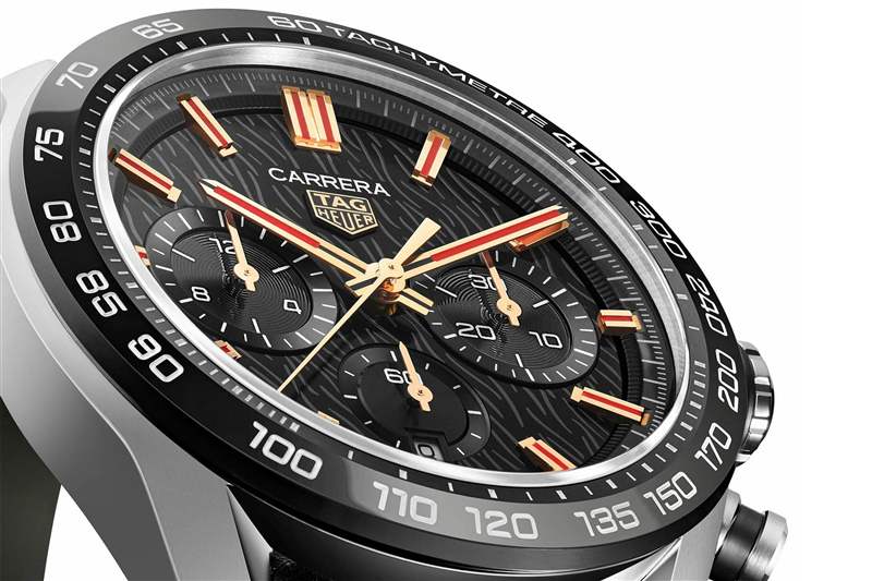 泰格豪雅推出Carrera Chronograph Year of the Rabbit兔年限量计时码表