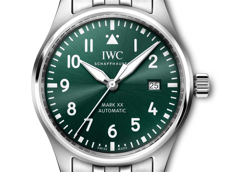 万国推出4枚Pilot’s Watch Mark XX马克二十腕表：绿色表盘、精钢表链
