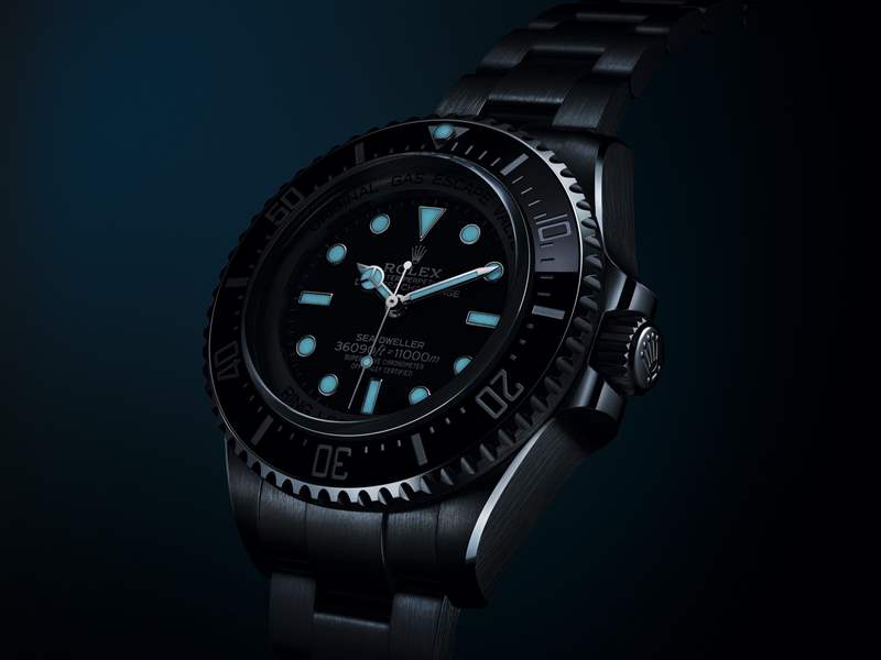 推出Oyster Perpetual Deepsea Challenge专业超深潜水腕表：11000米防水性能，首枚钛壳表