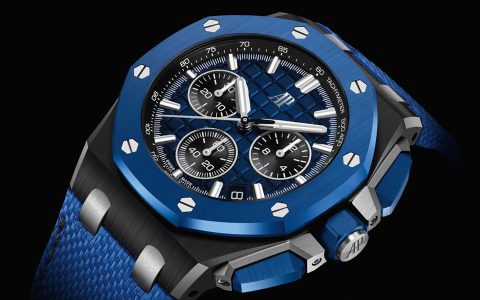 爱彼同步释出两款皇家橡树离岸型自动上链计时码表异材质搭配造型吸睛