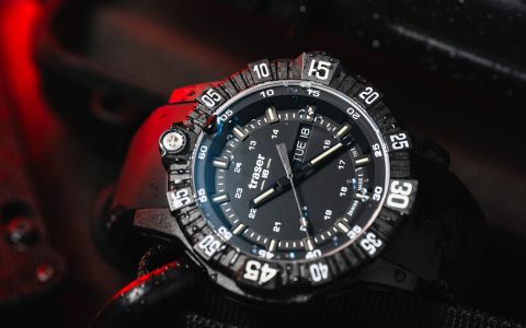 手表评测：Traser P99 Q战术碳纤维手表