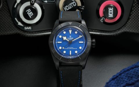 帝舵新款Black Bay Ceramic “Blue”41mm哑黑色陶瓷腕表