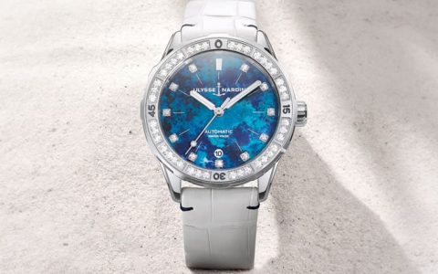 雅典表Diver Atoll：潜水表中的珊瑚礁艺术杰作