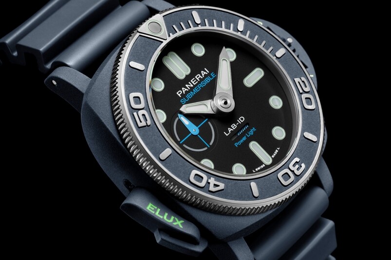 夜光功能新高度！ Panerai全新Submersible Elux LAB-ID腕表 以纯机械一键开关发光系统