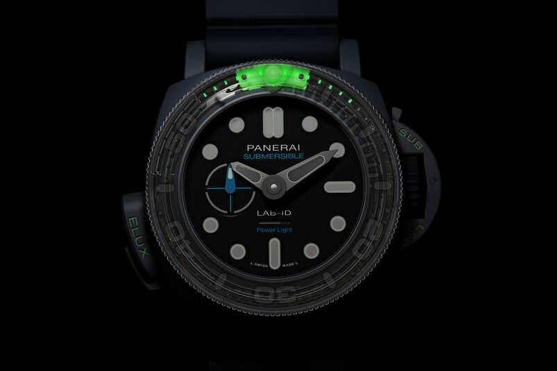 夜光功能新高度！ Panerai全新Submersible Elux LAB-ID腕表 以纯机械一键开关发光系统
