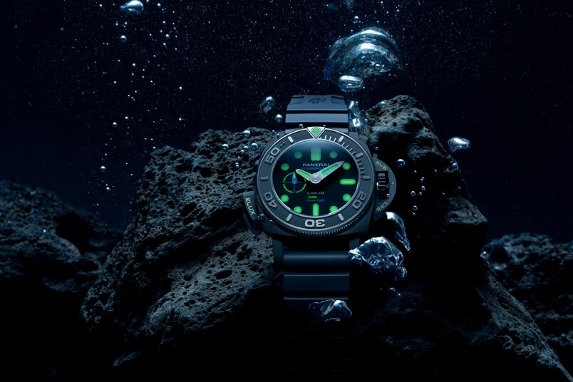 夜光功能新高度！ Panerai全新Submersible Elux LAB-ID腕表 以纯机械一键开关发光系统