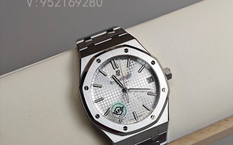 APS厂爱彼皇家橡树15500ST系列新升级：中轴改进与盘面细节优化